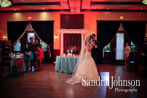Best Maggiano's Orlando wedding photographer - Sandra Johnson (SJFoto.com)